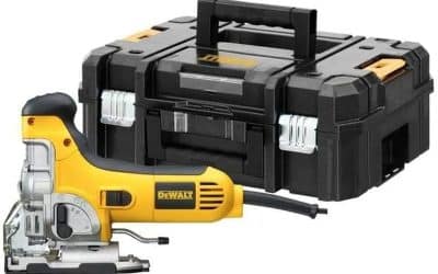 Test de la scie sauteuse DeWalt DW333KT-QS : puissance et précision