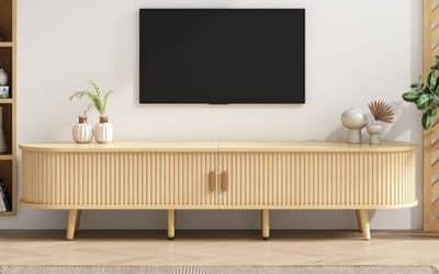 Test du meuble TV Jaxenor 175 cm avec espaces de rangement en bois de noyer clair