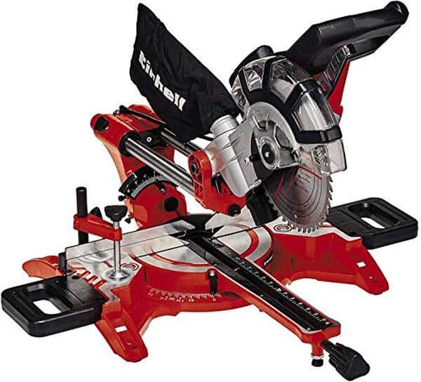 Découvrez notre test détaillé de la scie à onglet Einhell TC-SM 2131/1 : performances, avantages et inconvénients du modèle avec piètement stationnaire. 