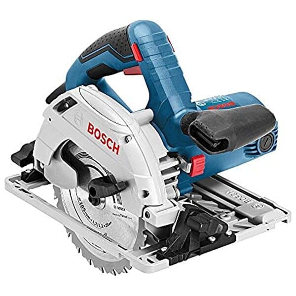 Découvrez notre test détaillé de la scie circulaire Bosch GKS 55 avec guide GCE. Performances, avantages et inconvénients pour bien choisir votre outil.