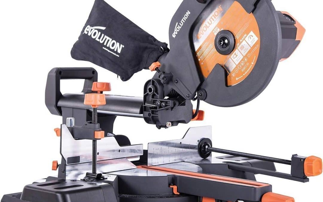 Test : scie à onglet coulissante Evolution R255SMS+ multi-matériaux