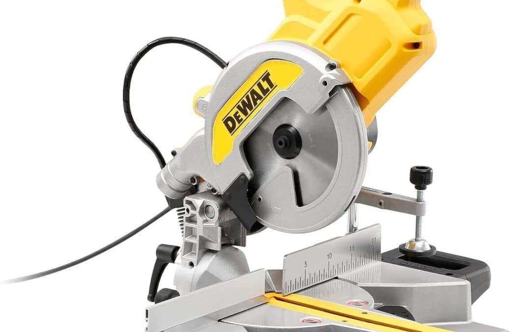Test : scie à onglet radiale Dewalt DWS777-QS 1800W haute performance