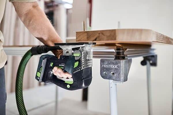 Découvrez notre test détaillé de la scie sauteuse sans fil Festool CARVEX PSBC 420 : performances, ergonomie et verdict final pour cette machine professionnelle. 
