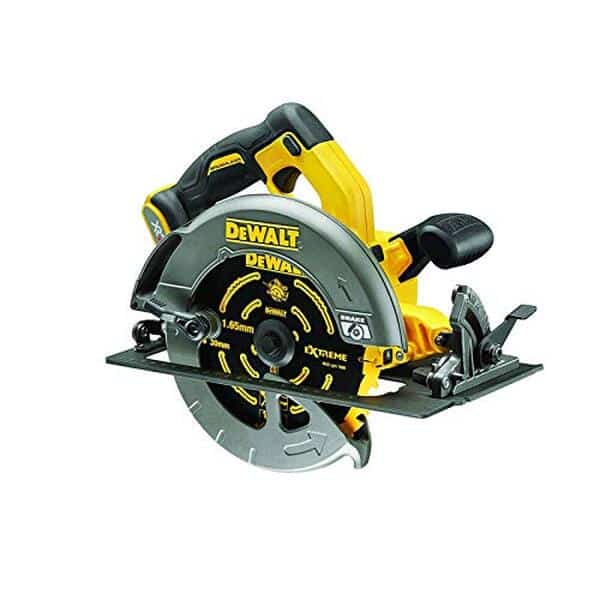 Découvrez notre test complet de la scie circulaire Dewalt DCS578NT-XJ 54V : caractéristiques, performances et verdict pour ce modèle sans batterie. 