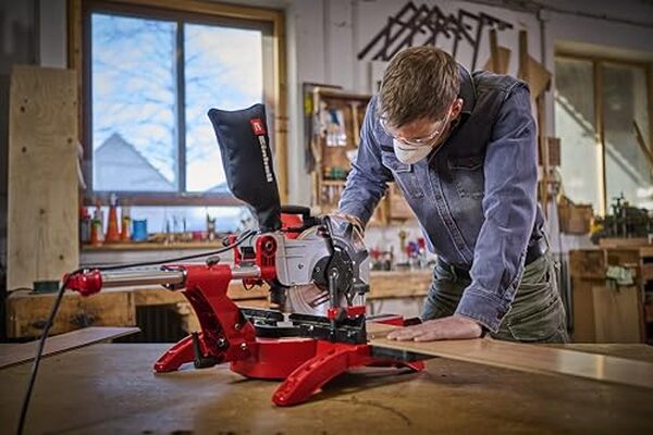 Découvrez notre test détaillé de la scie à onglet radiale Einhell TC-SM 2534/1 Dual : puissance, précision et performance pour vos travaux de menuiserie.