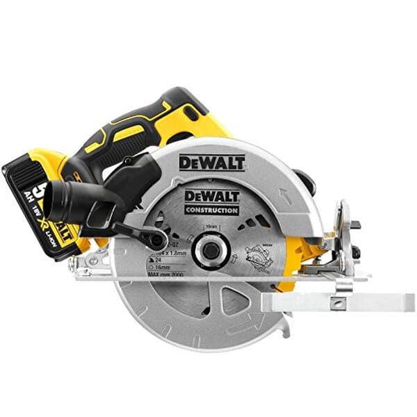 Découvrez notre test détaillé de la scie circulaire DeWalt DCS570N XR brushless 18 V : performances, avantages et inconvénients de ce modèle professionnel.