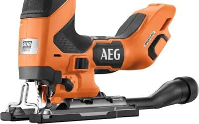 Test : scie sauteuse AEG SUBCOMPACT 18V pour des coupes précises
